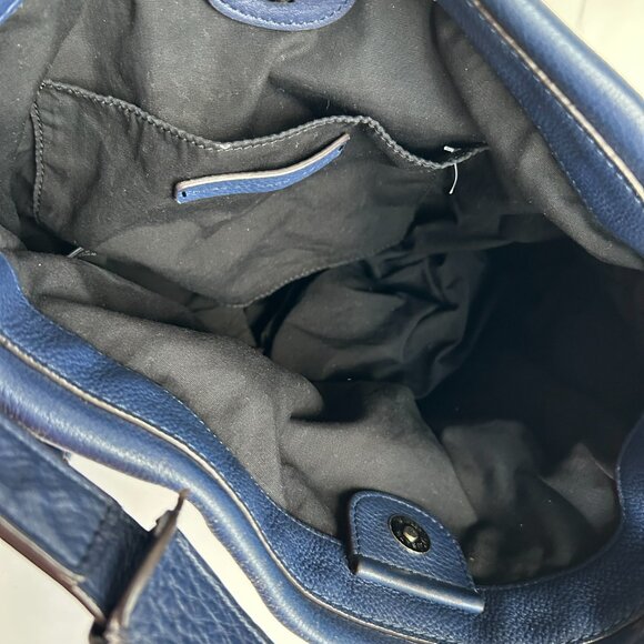 Chic Navy Hobo Bag - Picture 11 of 15
